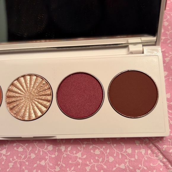 Ace Beaute Floral Vintage Palette and Ofra Symphony Pallet both BNIB - Picture 9 of 10